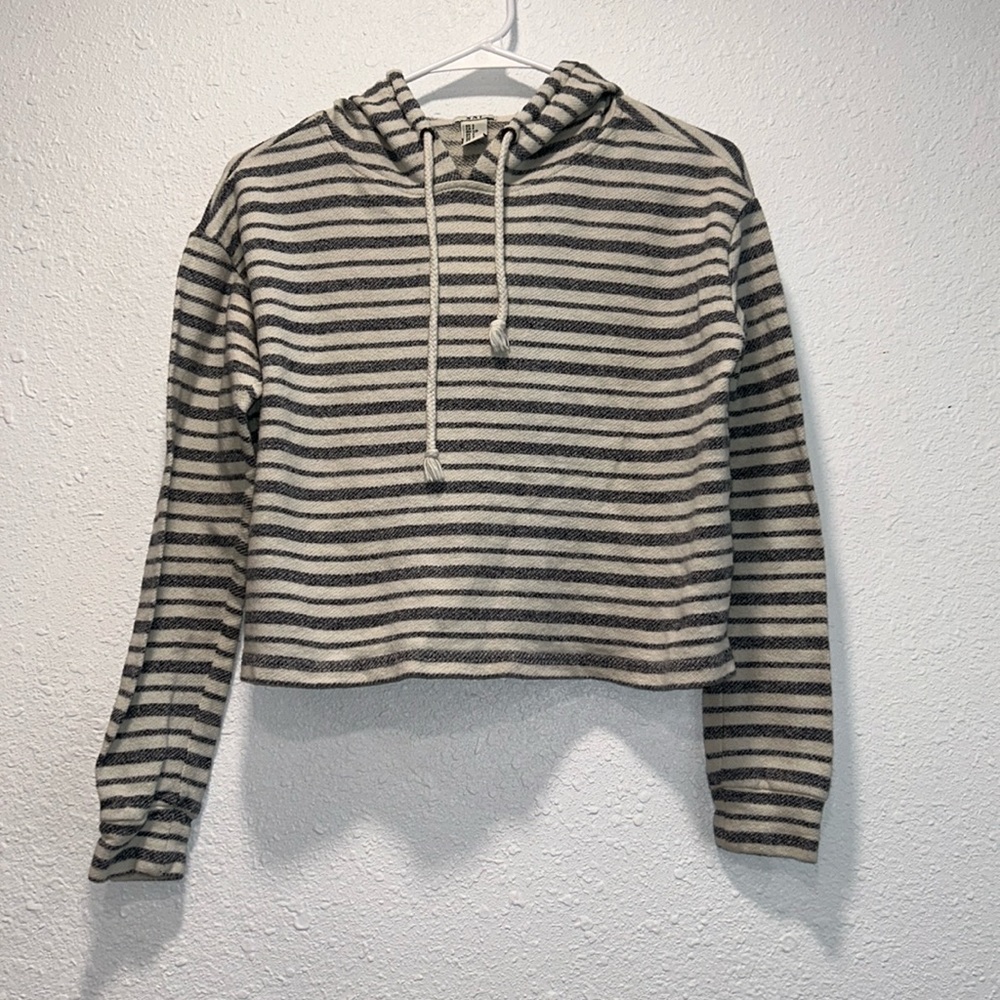 Forever 21 cream & black striped cropped sweater hoodie